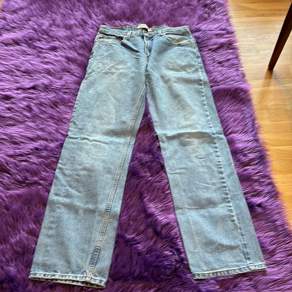 Levi’s Men Size 33 waist x 36 inseam Faded 505 Button/Zip Fly